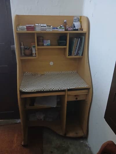 Study table urgent sale