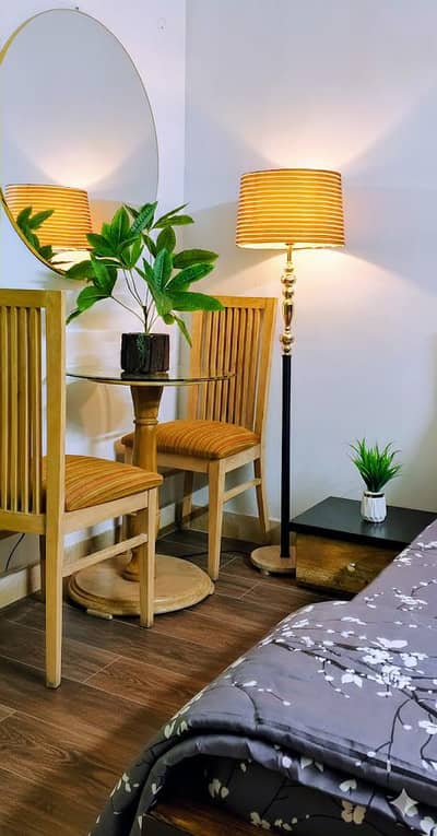 Room dinner Chairs and Table