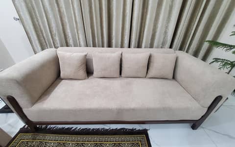 LUXURY 6/7-SEATER SOFA SET – BRAND NEW | BOUCLÉ FABRIC