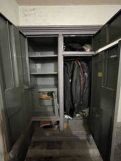 Iron Almirah/Almari avg condition