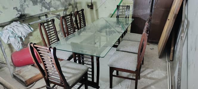 8 chairs 1 table 1 heavy glass