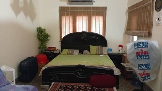 BED WITH SIDE TABLE AVAILABLE FOR SALE IN KARACHI