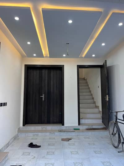 5 Marla Luxury Brand New First Entry House For Rent