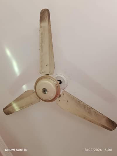 High-Quality Ceiling Fan – Smooth & Silent Operation