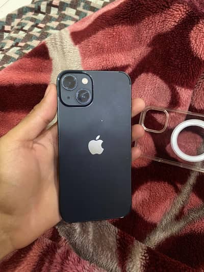 Iphone 13 JV 128 gb with infinix phone for calls.