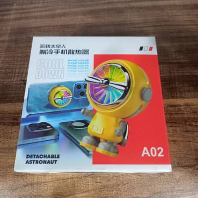 A02 Mobile Cooler Astronaut Shape Gaming Mobile Radiator Cooling Fan