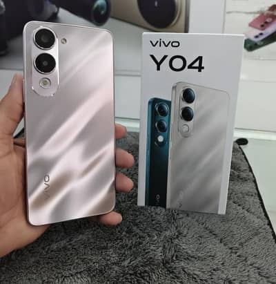 vivo y04 4+4/128 With Original Box charger cover