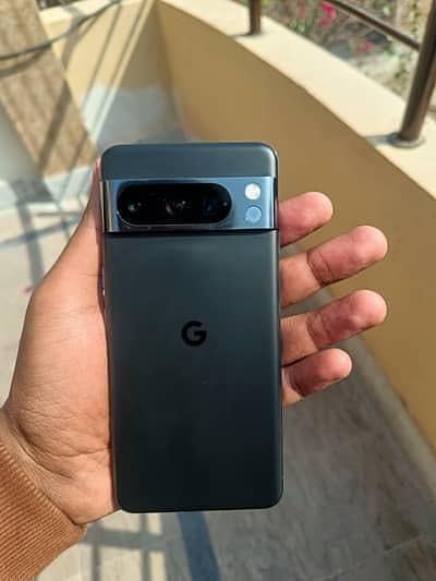 Pixel 8 Pro. Better than Iphone, Samsung and Infinix in this range.