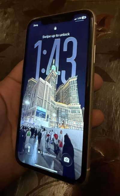 iphone 11 white color 10.9. 5 condition 128gb pta approved dual sim