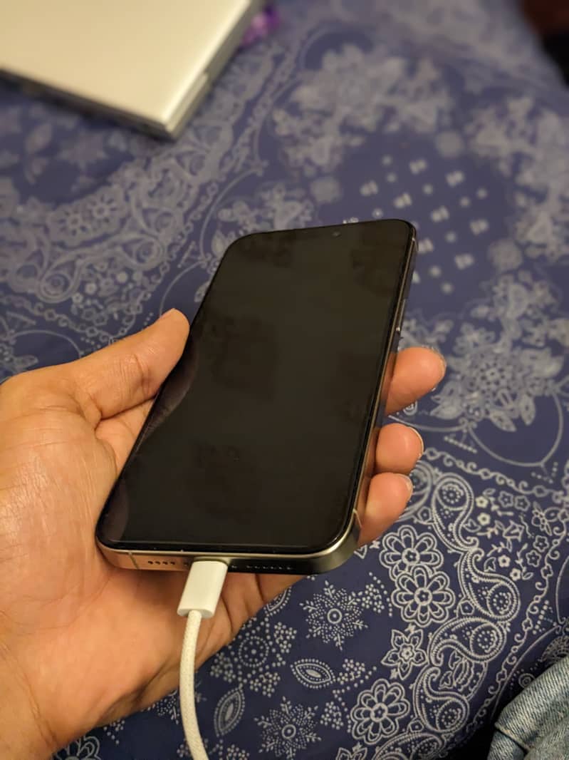 Iphone 15 Pro Max 1
