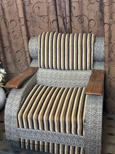 7 seater sofe set 10/9