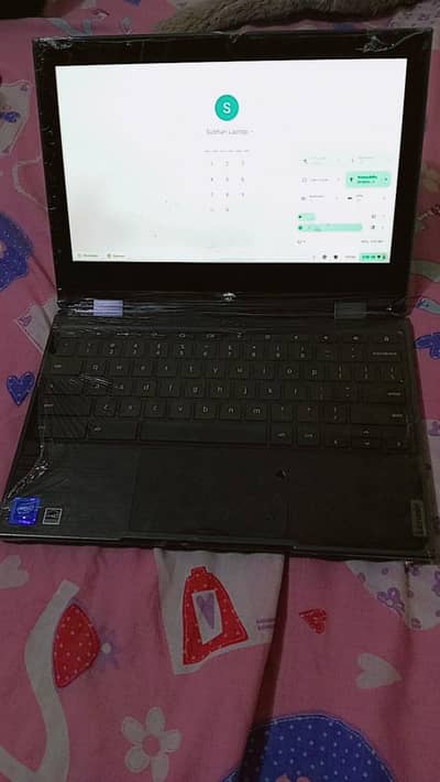 easy to use touch and type folding Chromebook easy and smooth touch