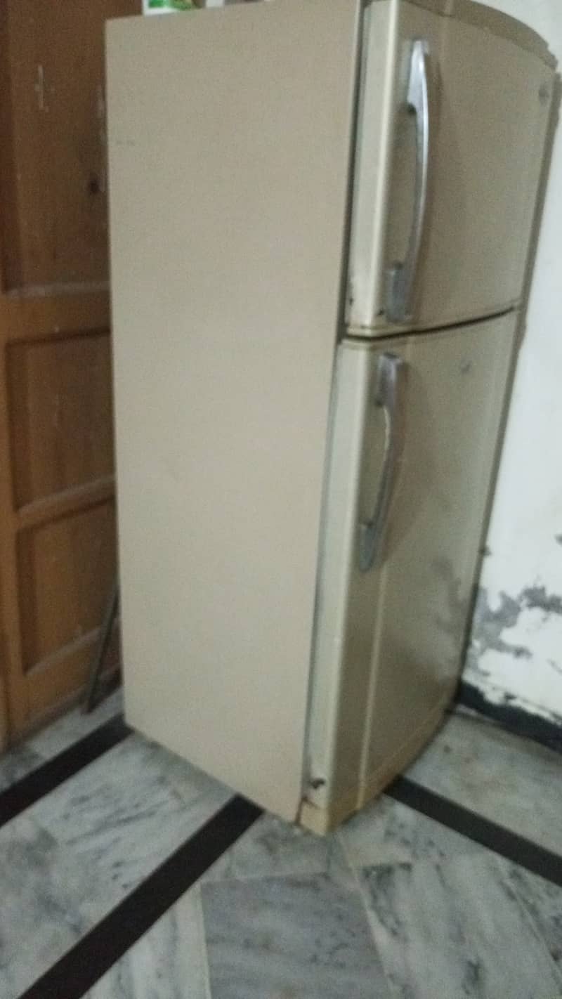 فار سیل ویوز کا فریج ریفریجریٹر   ابھی مناسب وقت ہے تھوڑی سی گرمی پڑی 3