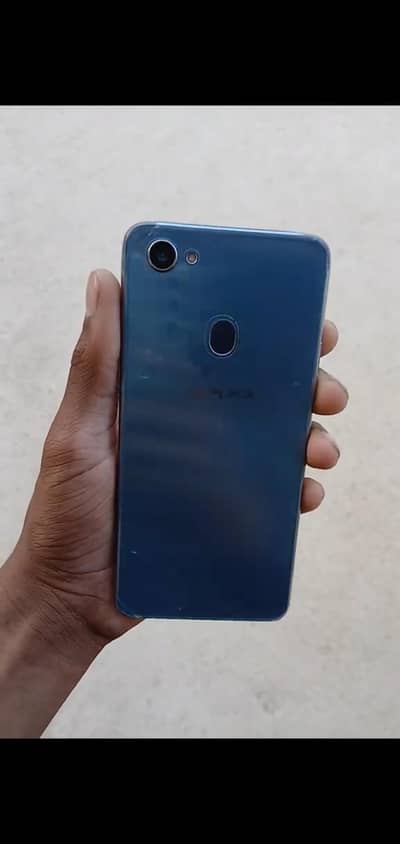 OPPO F7 4gb ram 64gb rom 10 by 9 condition, it's final price