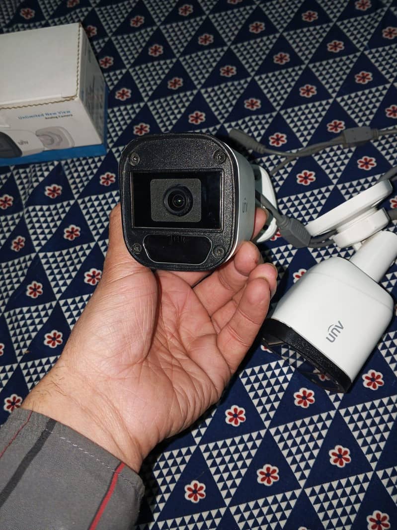 Unv camera 2
