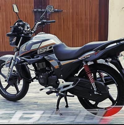 Honda CB 150F low Milage Fresh Condition