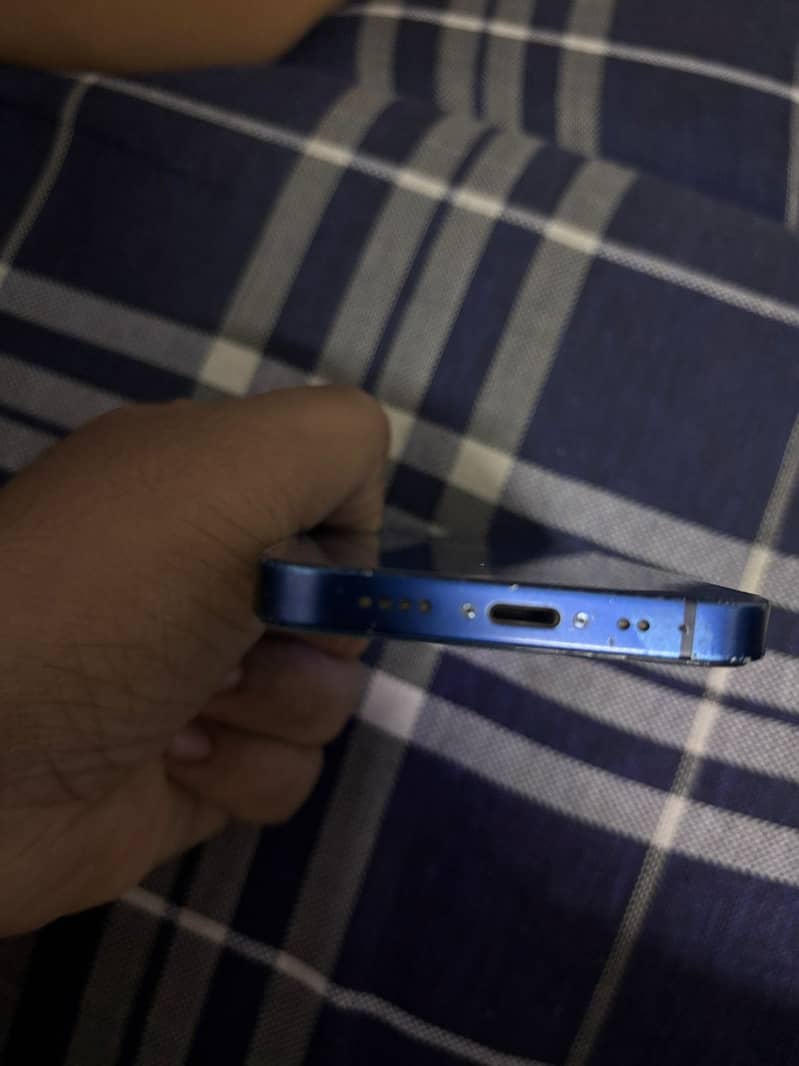 iPhone 12 mini 8
