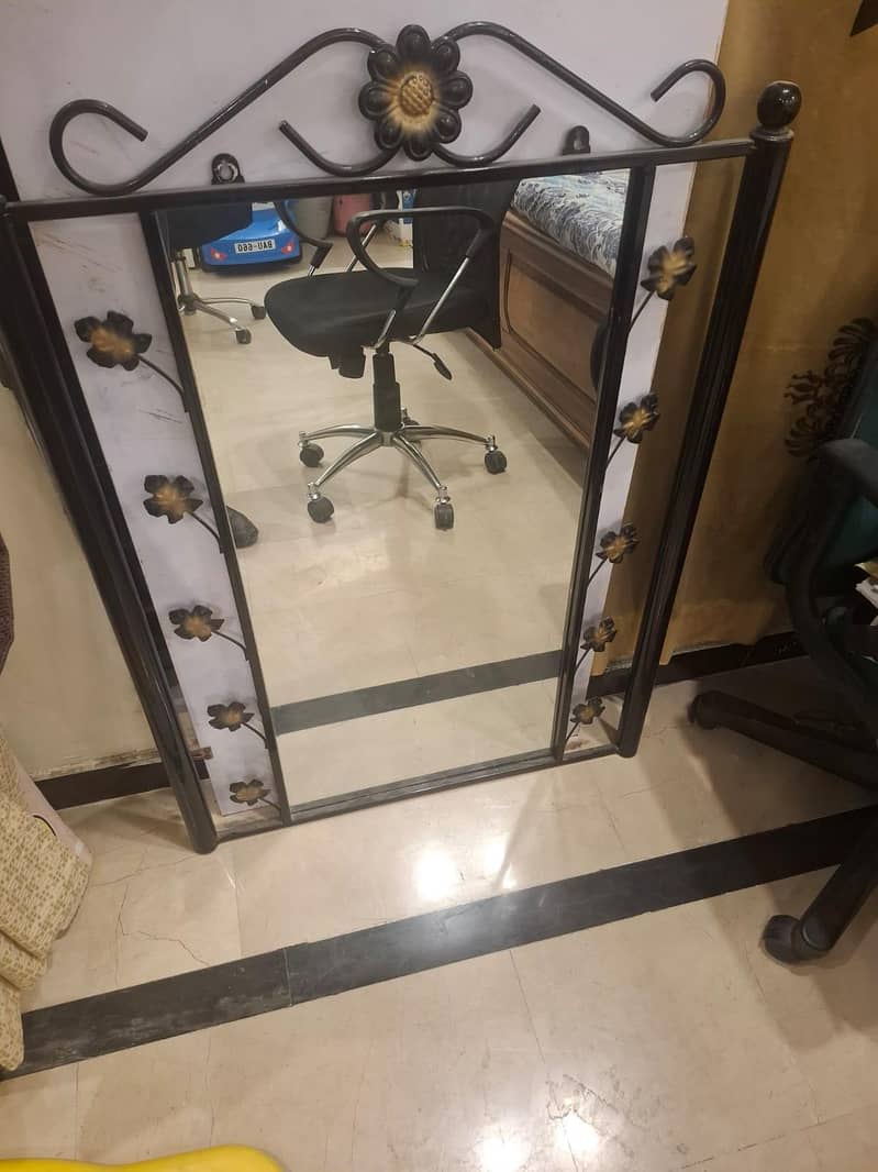 dressing table 1