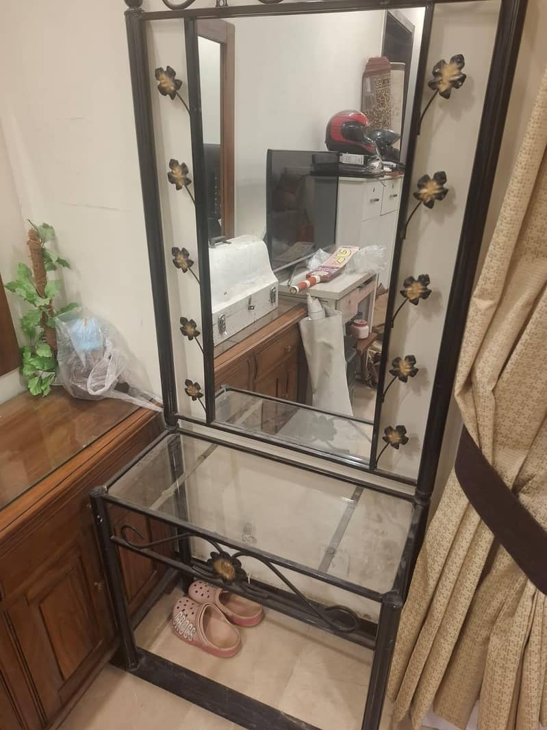 dressing table 3