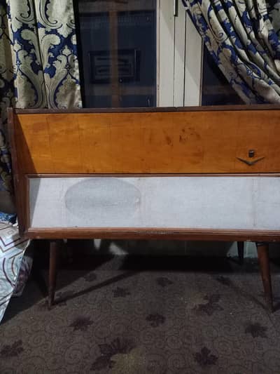 Grondig majestic radio gramophone
