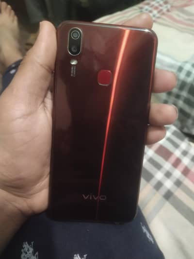 vivo y11 3/32 with box all original