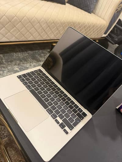 MacBook air M2