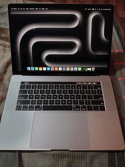 macbook pro 15" (2018) 16/256 urgent sale!!!