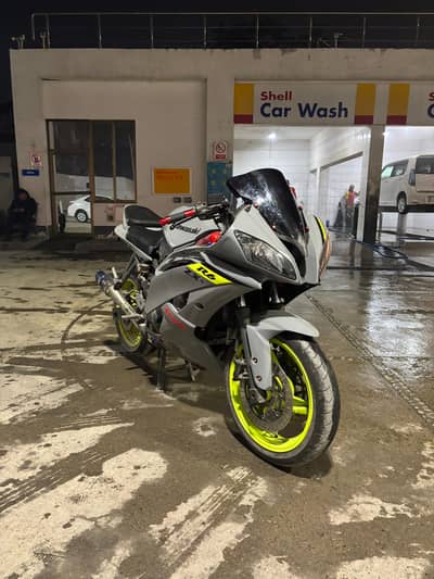 Kawasaki zzr 400 converted fully in to Yamaha R6