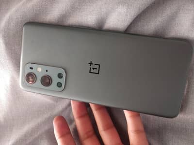 OnePlus 9pro 5g.      12/256