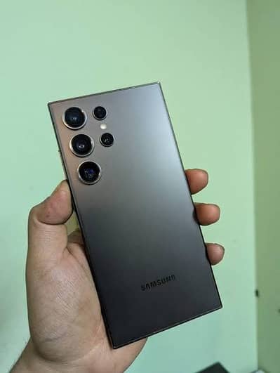 Samsung S24 ultra just like new . . . . Non-PTA