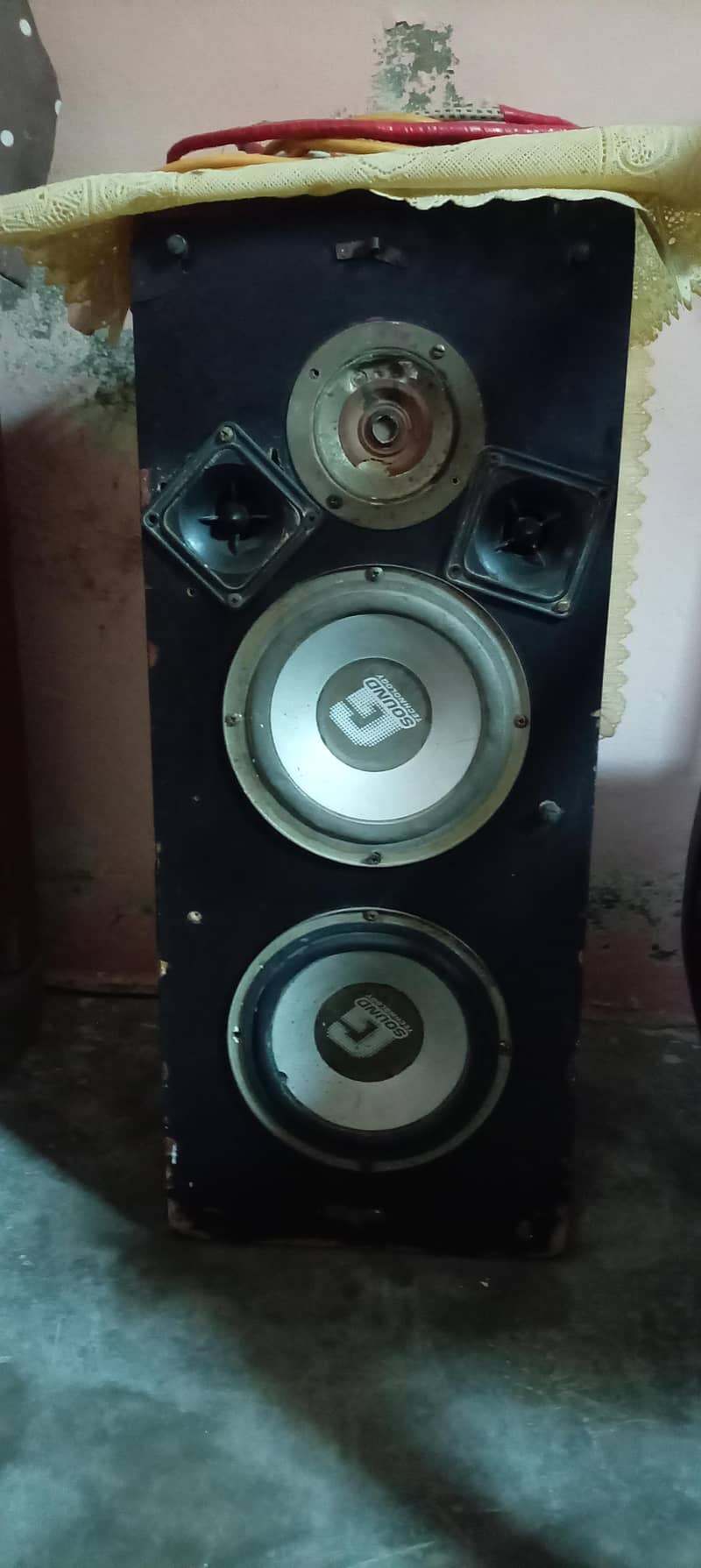 speaker 0