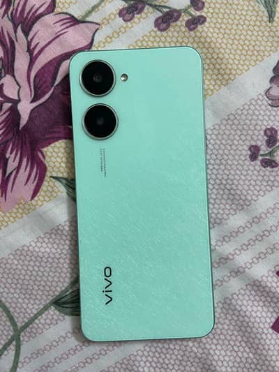 Vivo V03