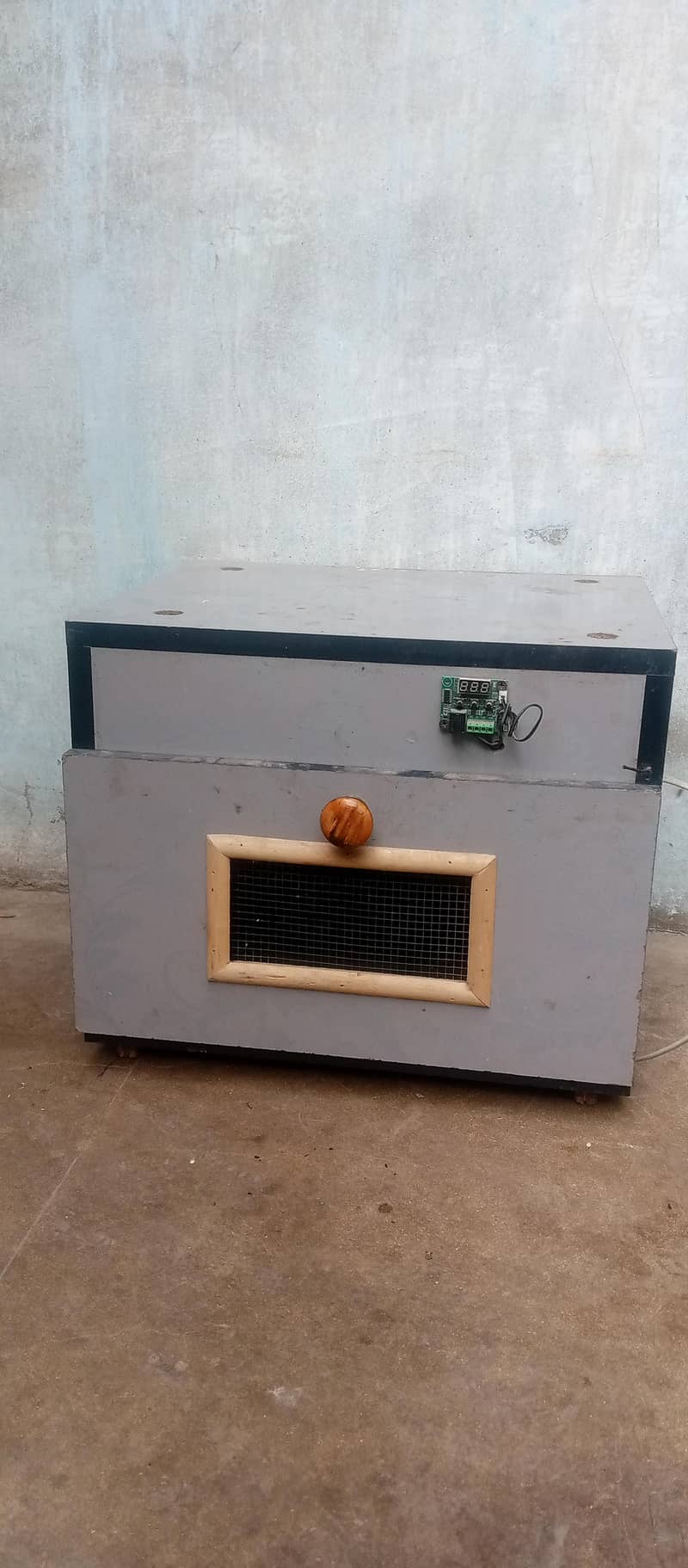 automatic brooder all oky 1