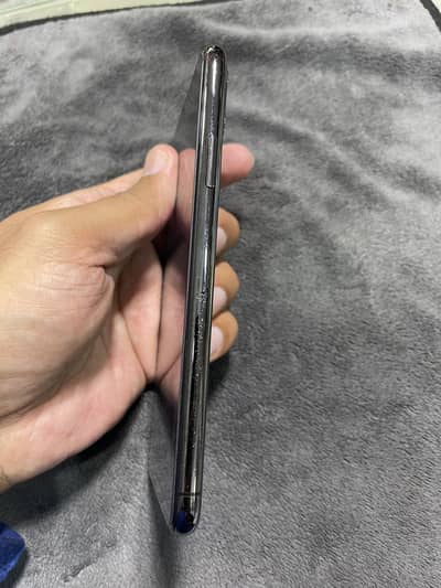 IPHONE 11 pro max 64gb PTA APPROVED