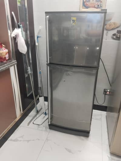 Dawlance Medium  Size Fridge for sale