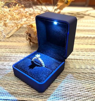 LED Ring Jewellery Box – With Built-in Light