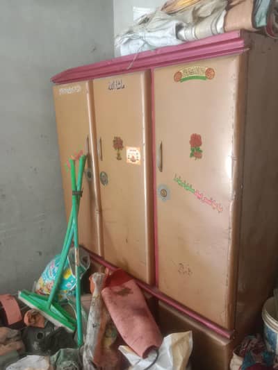 Iron Safe Almari – تھوڑا کام کروانے والی – سستی قیمت