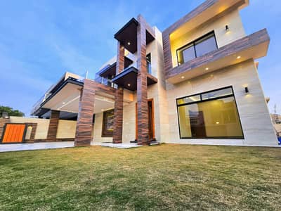 High Quality 24 Marla Spacious Villa, Prime Location In Phase 8 Bahria Town