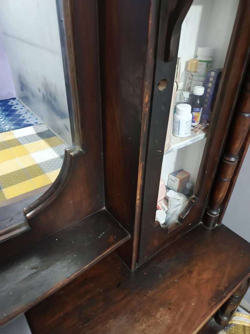 Dressing Table and Showcase 1