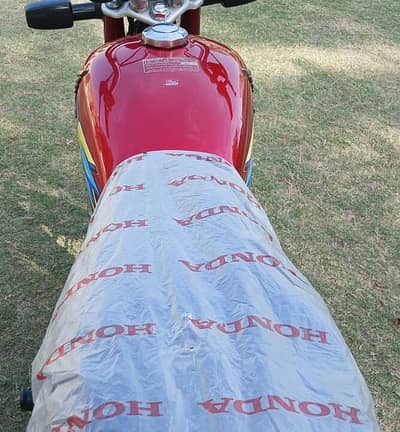 Honda bike 70 cc urgent for sale model 2021 WhatsApp 03279526967