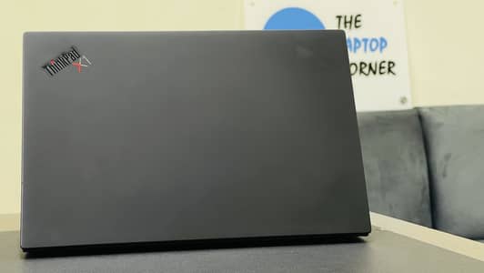 Lenovo X1 Carbon Gen7 – i7 10th Gen | 10/10