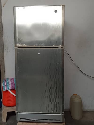 mujeh freezer sell Karne hai jisko Lena ho rafta kare Chalo hai l