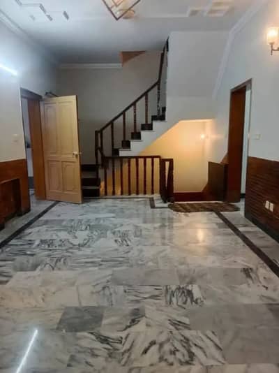 30*60 upper portion available for rent real pics