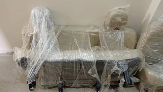 Changan Karvaan Seats 