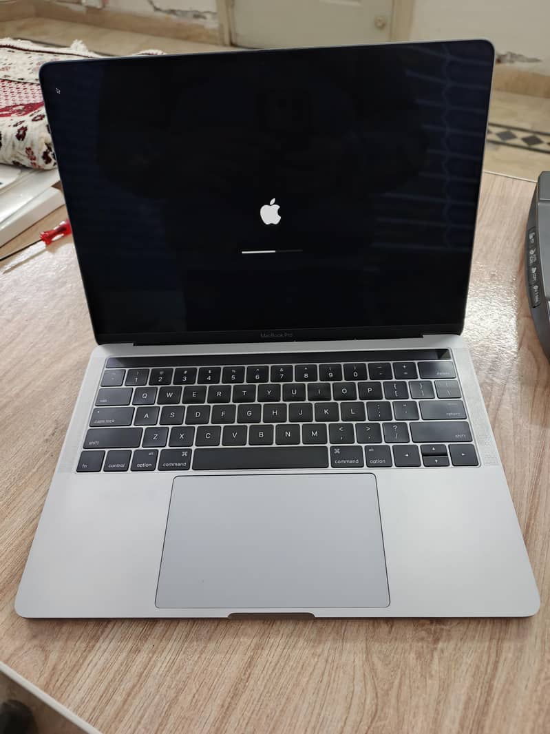MacBook Pro 0