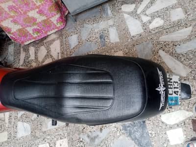 Unionstar 22genuine seat,chain cover,magnet tapa,shocks,battery, light