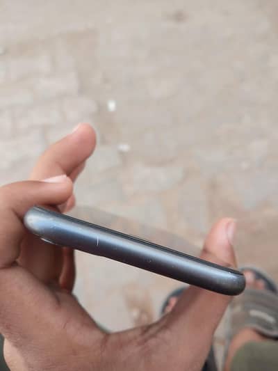 I phone 11 non pta factory unlocked 64GB