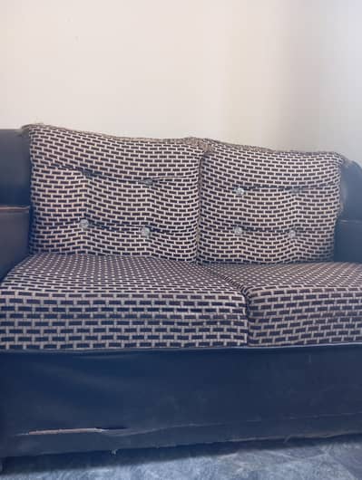 6 Seater Sofa Set (3+2+1) – Good Condition
