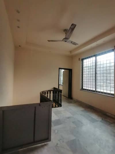 10 Marla Upper Portion N Blk