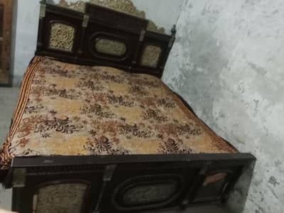 DOUBLE BED ( WOODEN)